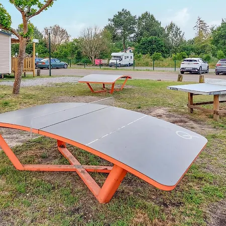 Camping Nice Stacaravan In Saint-Julien-En-Born
