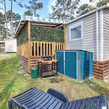 Gorgeous Stacaravan 3* Saint-Julien-en-Born